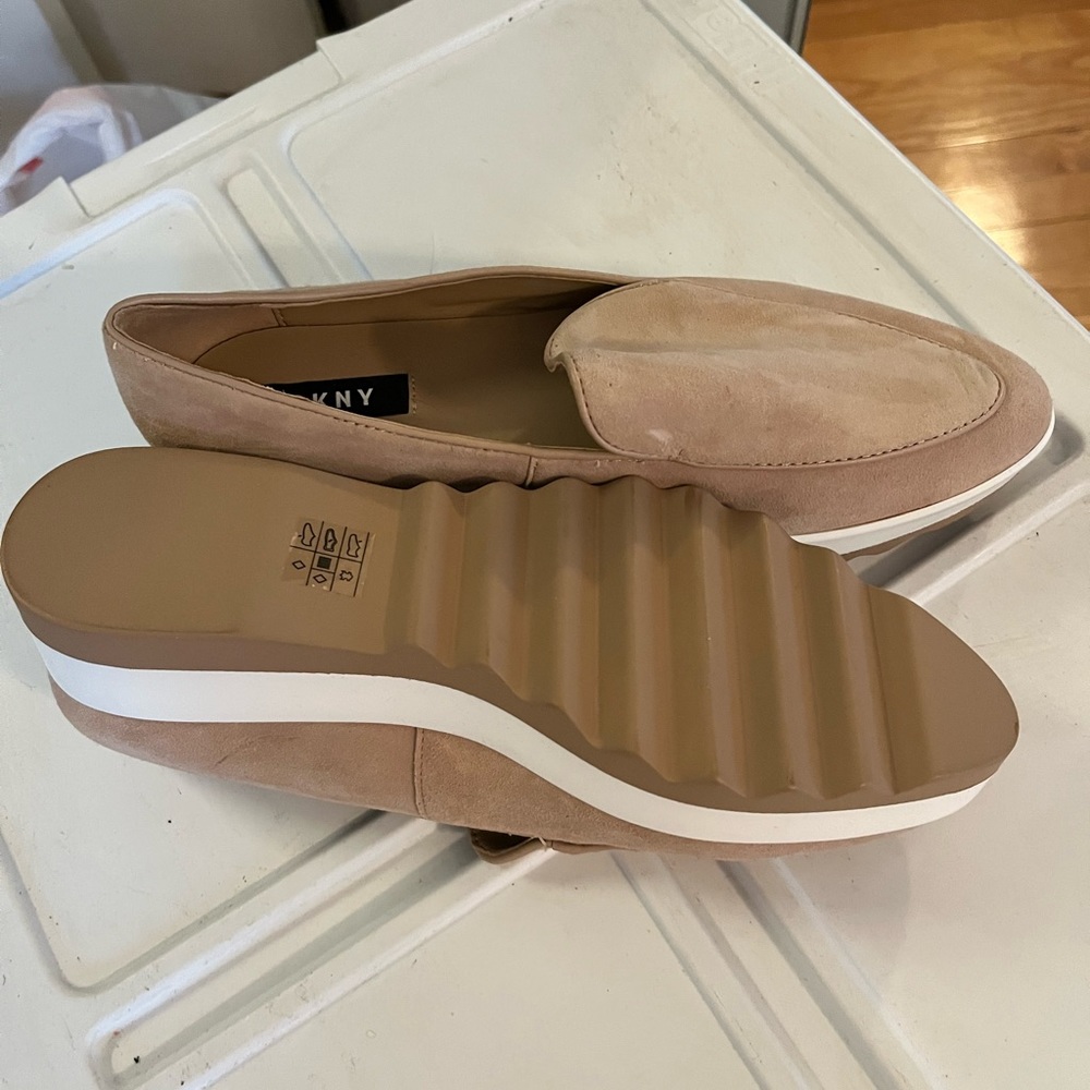 Great condition platform loafer